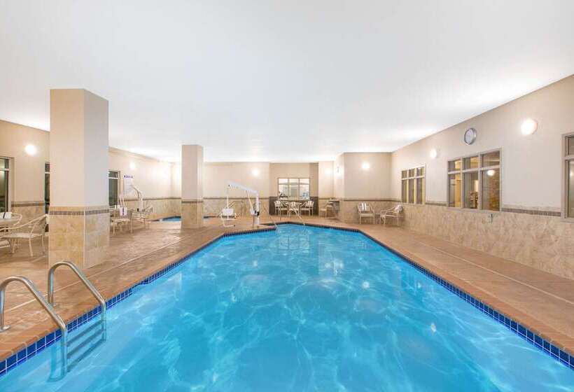 호텔 Americinn By Wyndham Humboldt