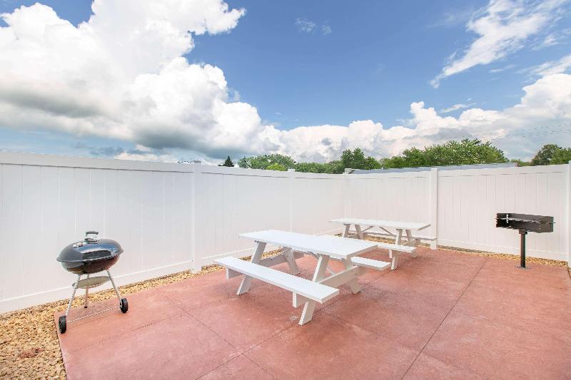 호텔 Americinn By Wyndham Humboldt