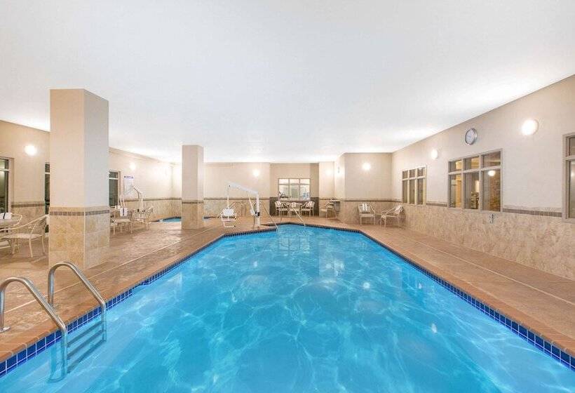 호텔 Americinn By Wyndham Humboldt