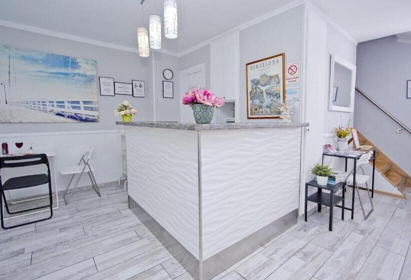 Отель Barcelona City Rooms