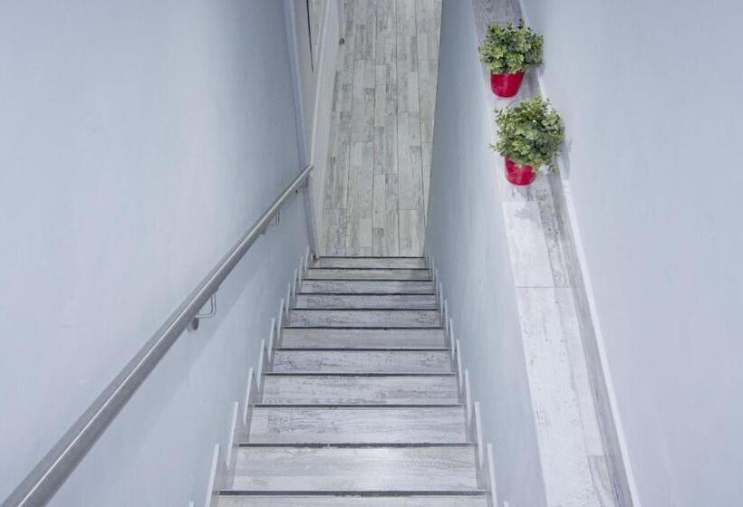 Отель Barcelona City Rooms