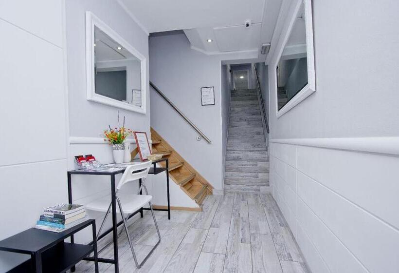 ホテル Barcelona City Rooms