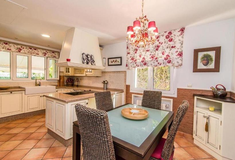 ホテル Benalmádena Coast Villa