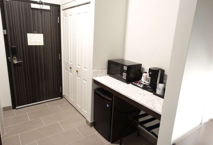 فندق Best Western Plus New Richmond Inn & Suites