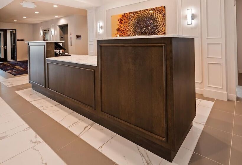 فندق Best Western Plus New Richmond Inn & Suites