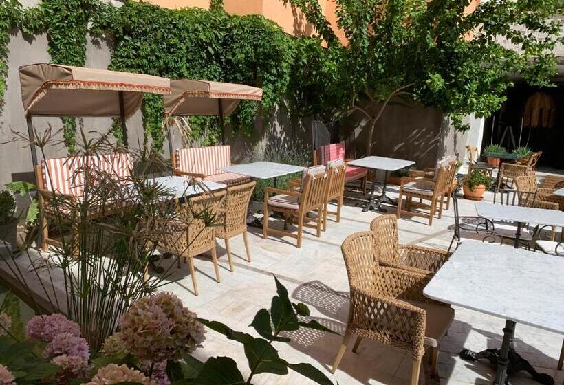 فندق Blue Windows House