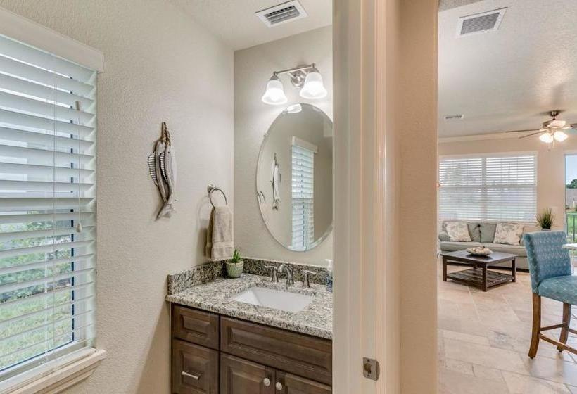 فندق Cape Crossing Resort & Marina