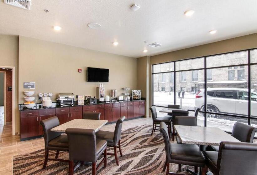 فندق Cobblestone Inn & Suites   Menomonie/uw Stout