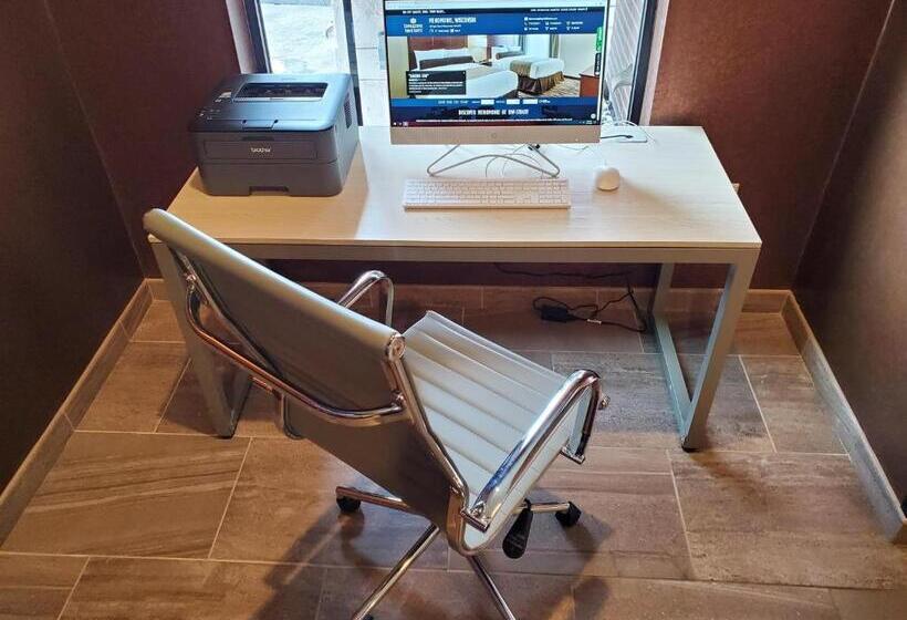 فندق Cobblestone Inn & Suites   Menomonie/uw Stout