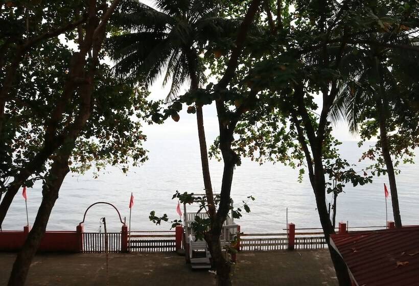 هتل Coral Dive Resort