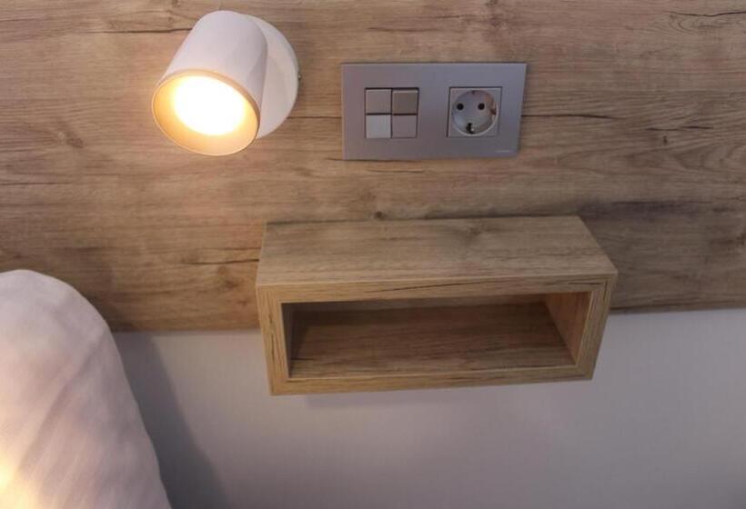 هتل Deluxe Hostels & Suites Merida