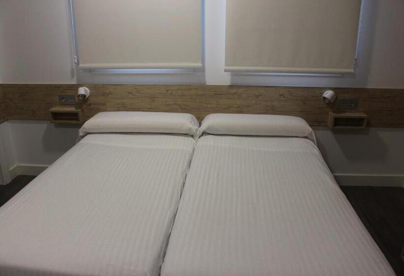 هتل Deluxe Hostels & Suites Merida