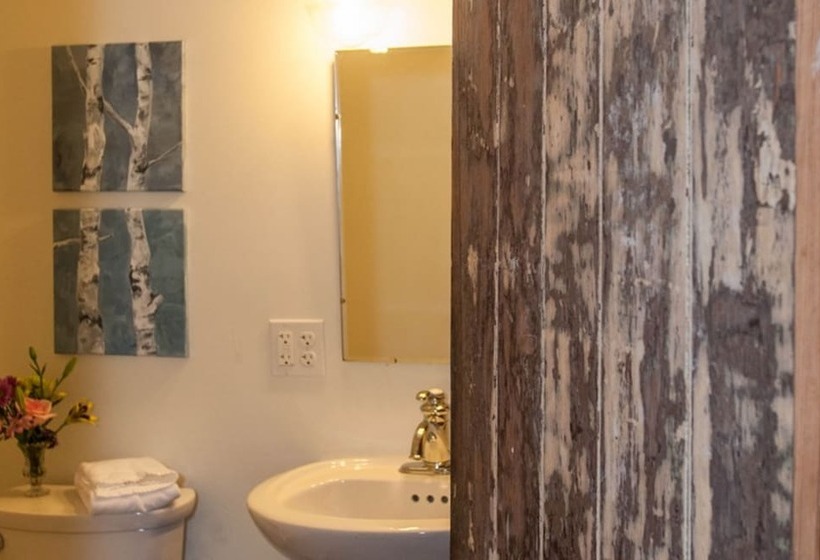 ホテル Dinsmore Boutique Inn