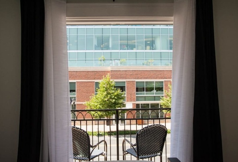 ホテル Dinsmore Boutique Inn