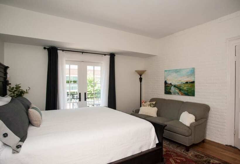 ホテル Dinsmore Boutique Inn