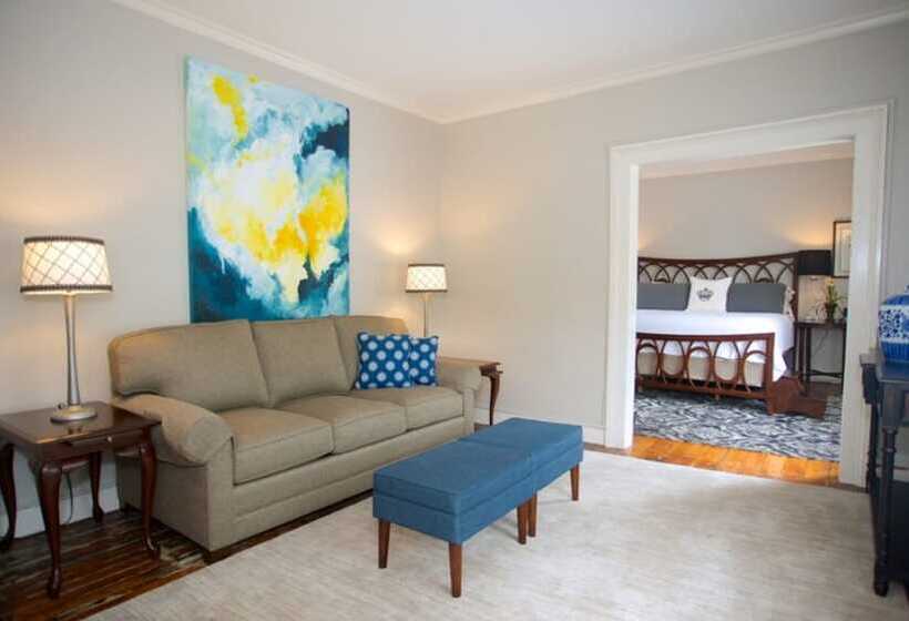 ホテル Dinsmore Boutique Inn