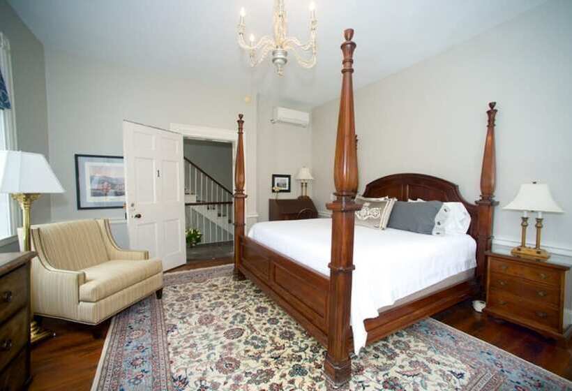 ホテル Dinsmore Boutique Inn