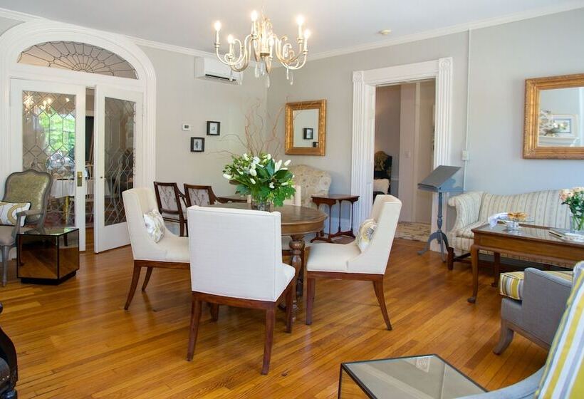 ホテル Dinsmore Boutique Inn