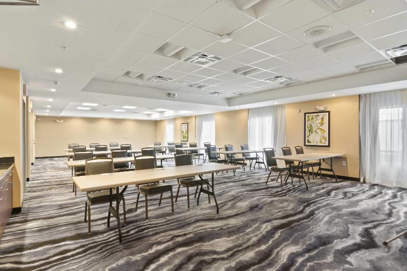 ホテル Fairfield Inn & Suites By Marriott St Petersburg North