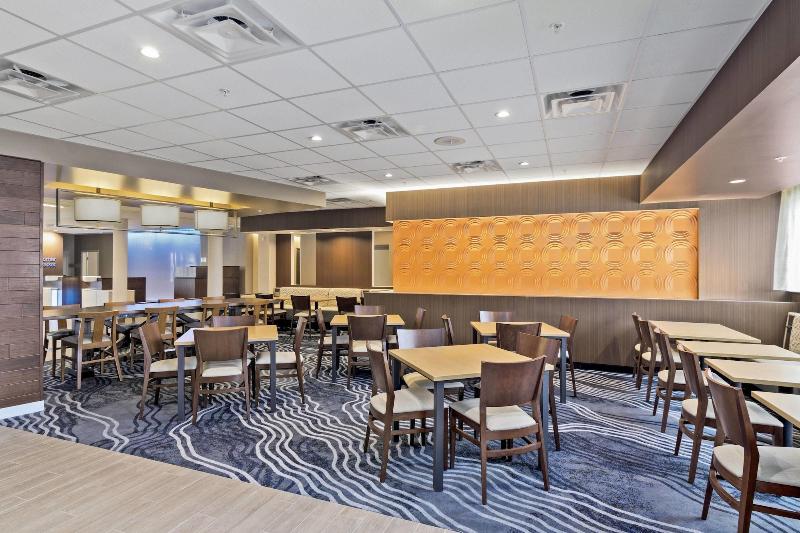 ホテル Fairfield Inn & Suites By Marriott St Petersburg North