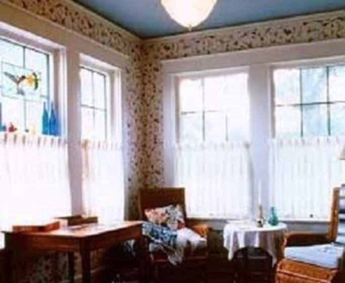 ホテル Far View   A Bed & Breakfast Estate