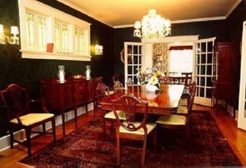 ホテル Far View   A Bed & Breakfast Estate