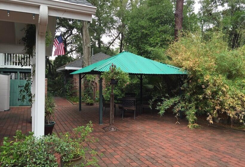 Отель Far View   A Bed & Breakfast Estate