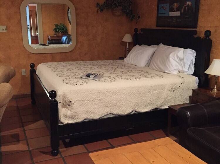 Отель Far View   A Bed & Breakfast Estate