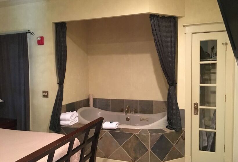 ホテル Far View   A Bed & Breakfast Estate