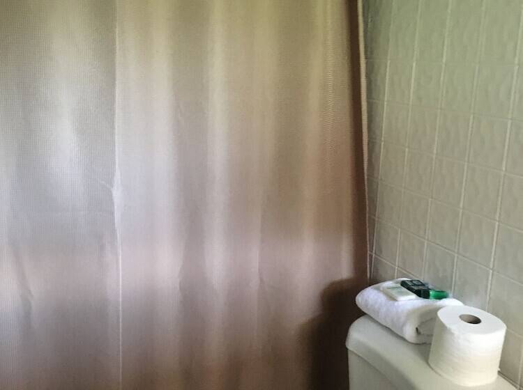 Отель Far View   A Bed & Breakfast Estate