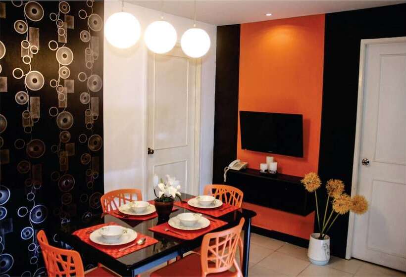 هتل Frederick S Apartelle