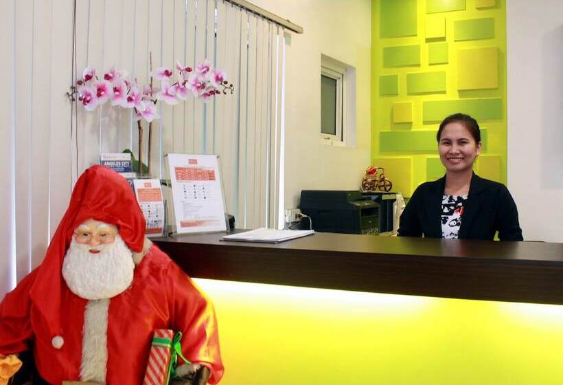 هتل Frederick S Apartelle