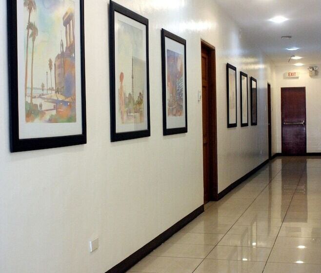 هتل Frederick S Apartelle