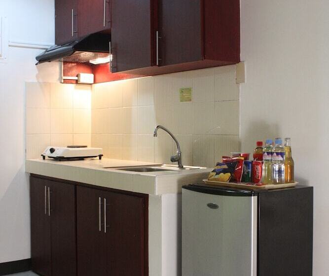 هتل Frederick S Apartelle