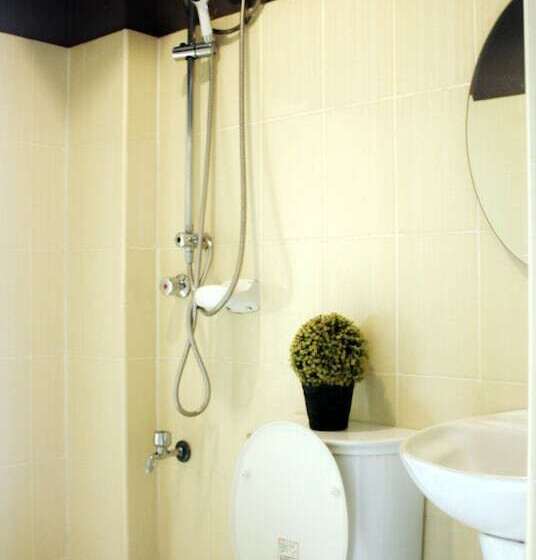 هتل Frederick S Apartelle