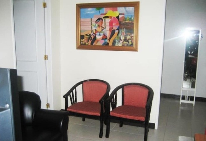 هتل Frederick S Apartelle