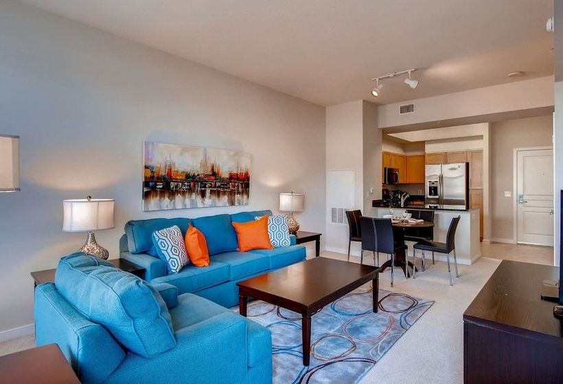 هتل Global Luxury Suites at Metropolitan South