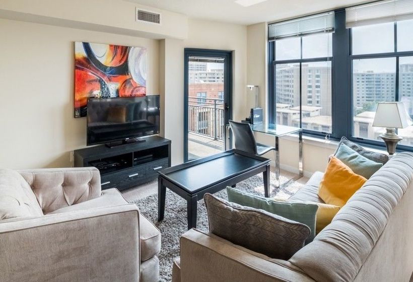 هتل Global Luxury Suites at Metropolitan South