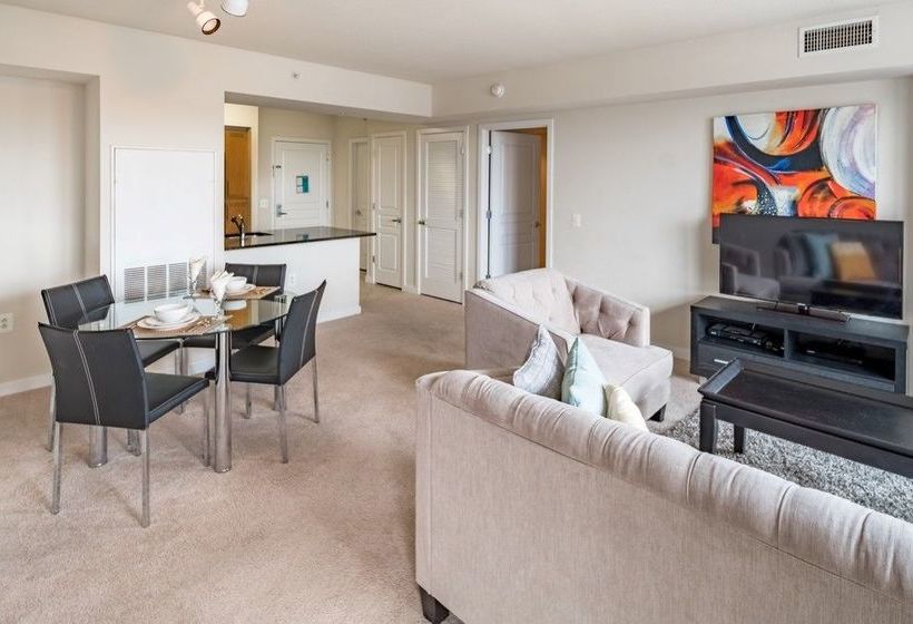 호텔 Global Luxury Suites at Metropolitan South