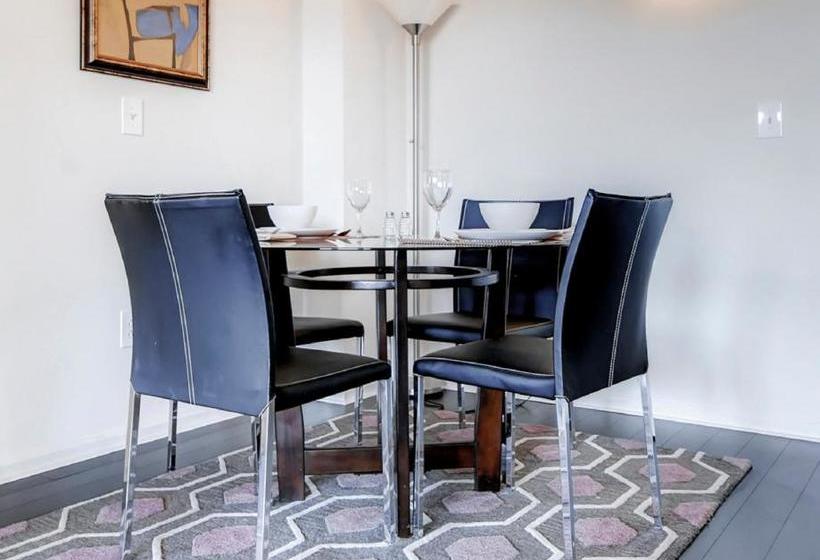 Отель Global Luxury Suites Next To Providence Place Shopping Mall