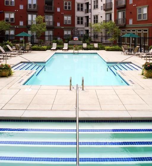 Отель Global Luxury Suites Next To Providence Place Shopping Mall