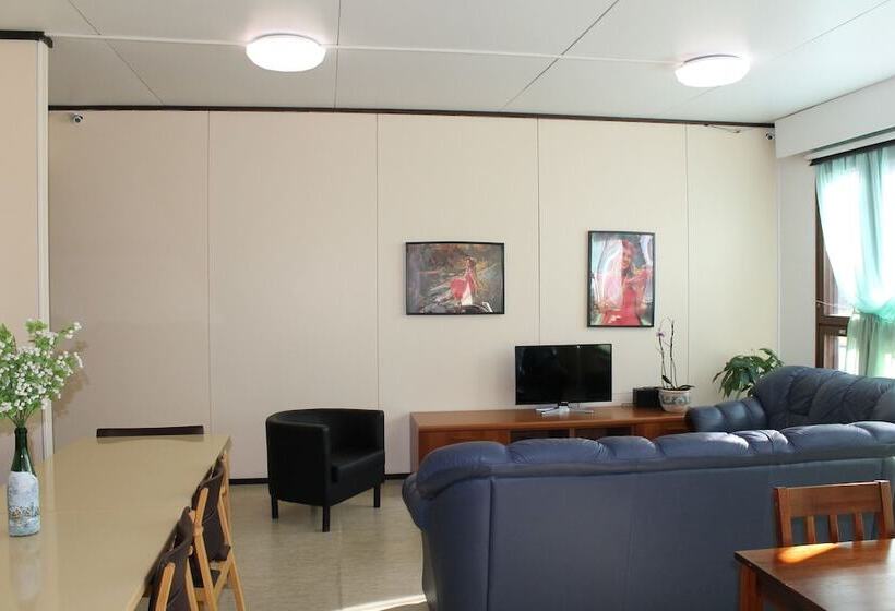 בית מלון כפרי Guesthouse  Kuin Kotonaan