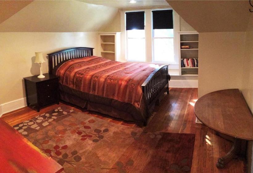 בית מלון כפרי Historic Pugsley Manor House