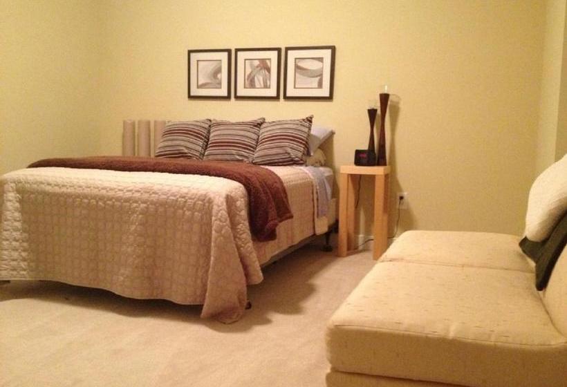 בית מלון כפרי Historic Pugsley Manor House