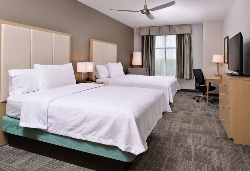 هتل Homewood Suites By Hilton Des Moines Airport