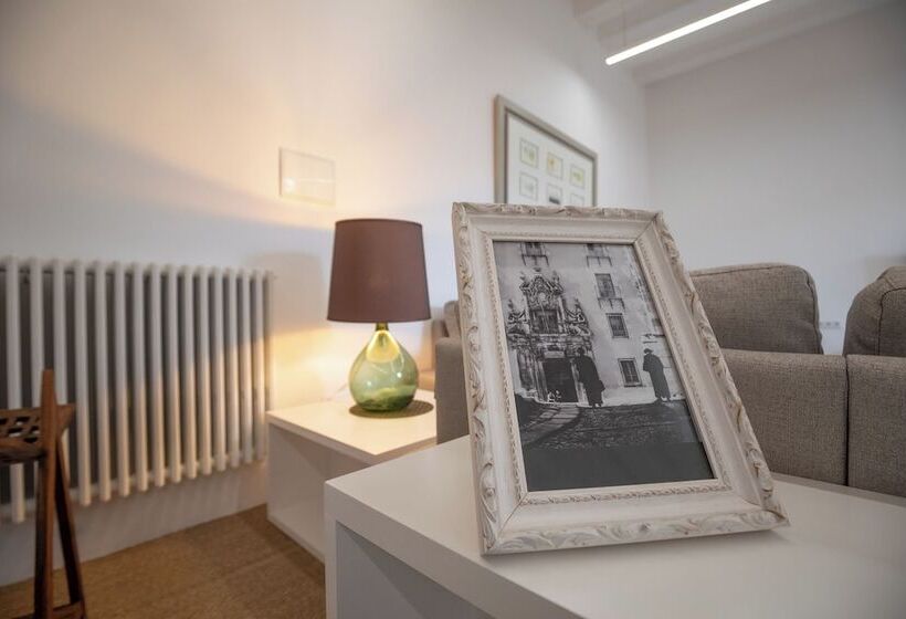 هتل Hospederia Seminario Conciliar De San Julián