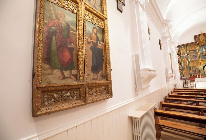 هتل Hospederia Seminario Conciliar De San Julián