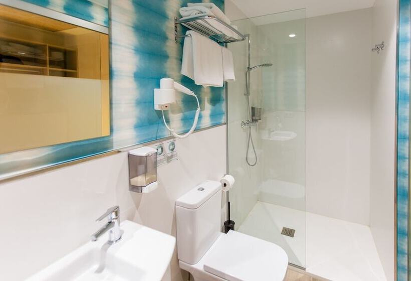 فندق Host & Home