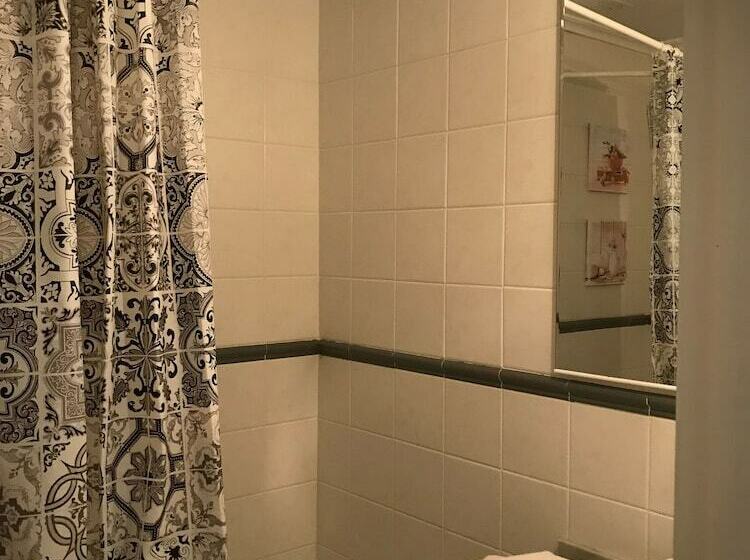 ホテル Hostal Llanda