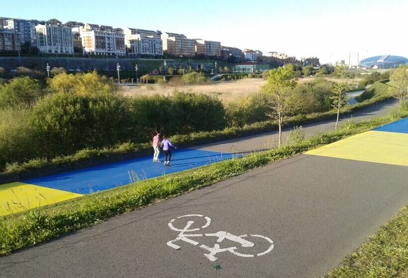 Отель Hostal Rocamar